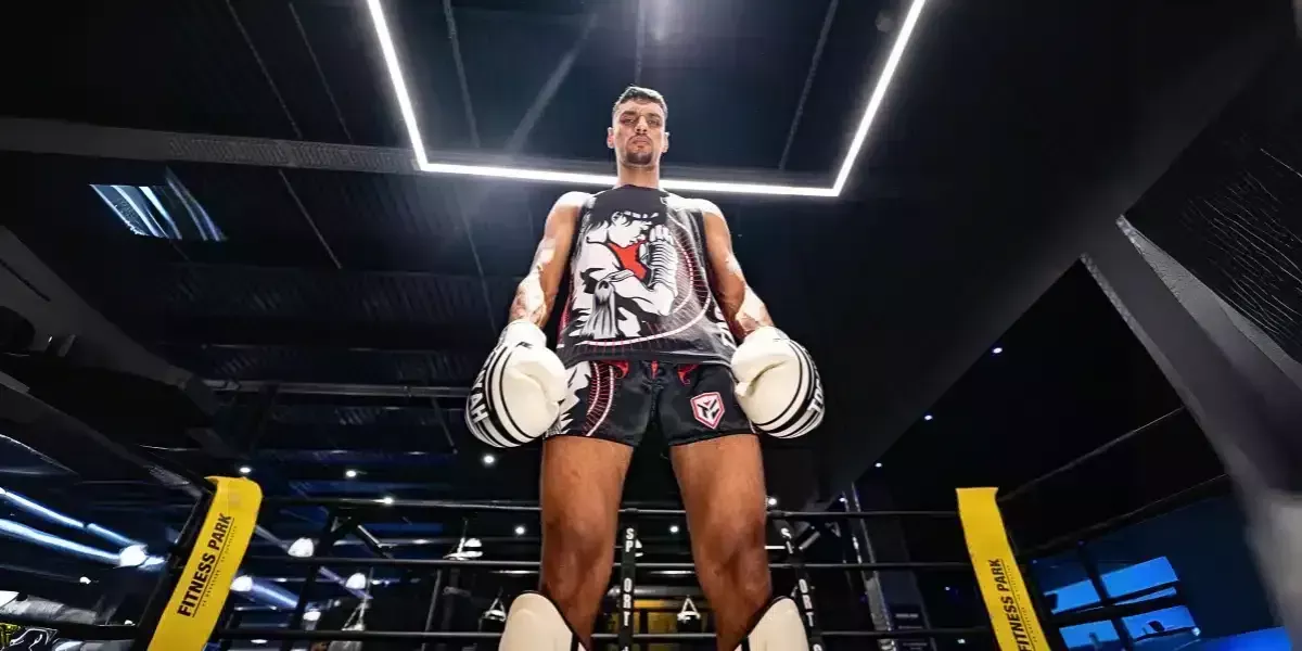 Pro Fight Boxing Gloves: Unleash Potential with Tocayah